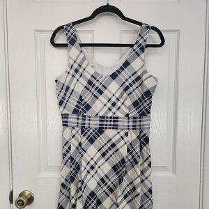 LLBean Signature plaid dress size 8